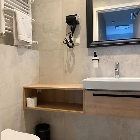 公寓 Wolnosci 6 Self Check-in 24h 波兹南